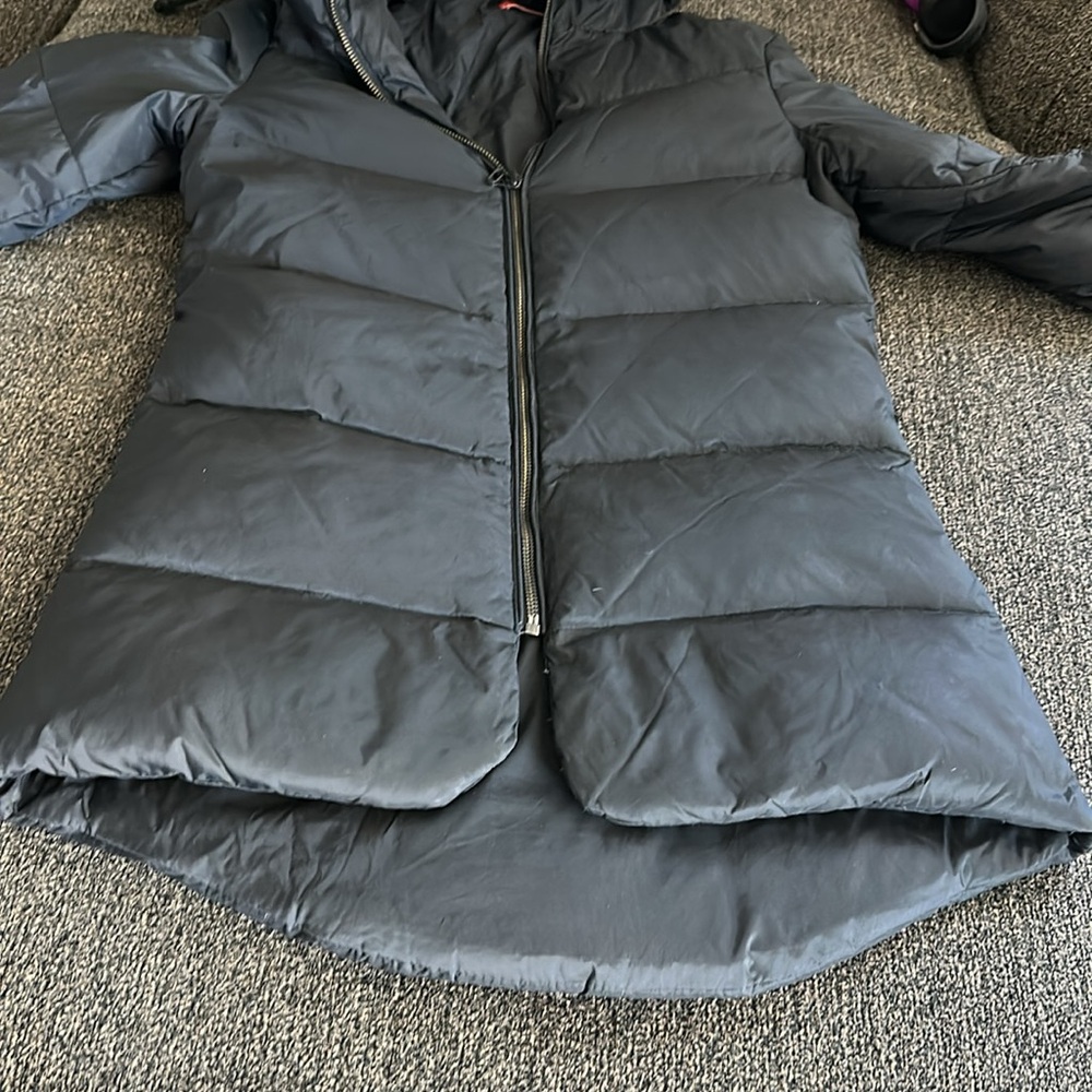 Alice + Olivia Black Puffer Jacket - Picture 7 of 16